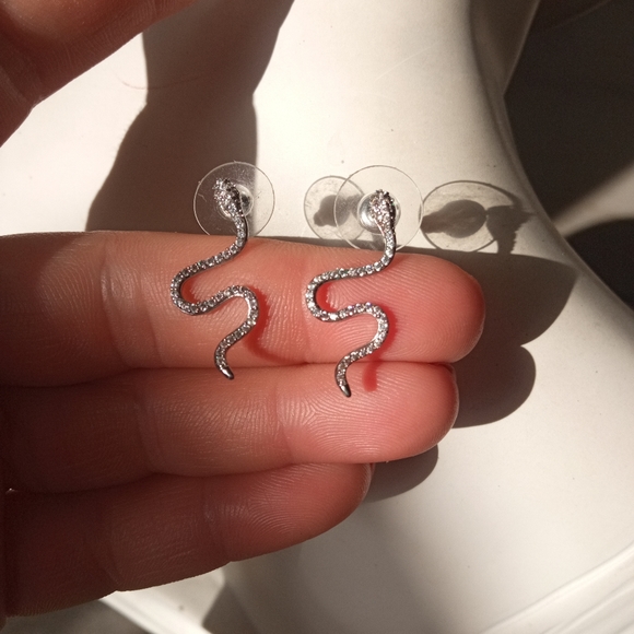 Elegant Silver Plated Cubic Zirconia Snake Earrings - Picture 4 of 14